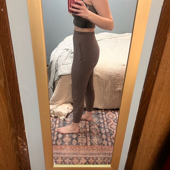 Old Navy Men's Charcoal Joggers - Picture 5 of 5